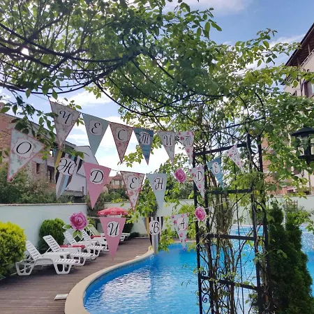 Mirana Family Szálloda 3*