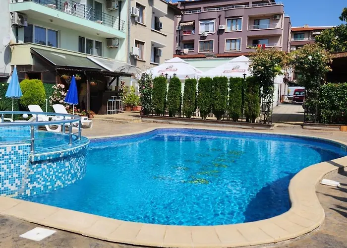 Hotel Mirana Family 3*