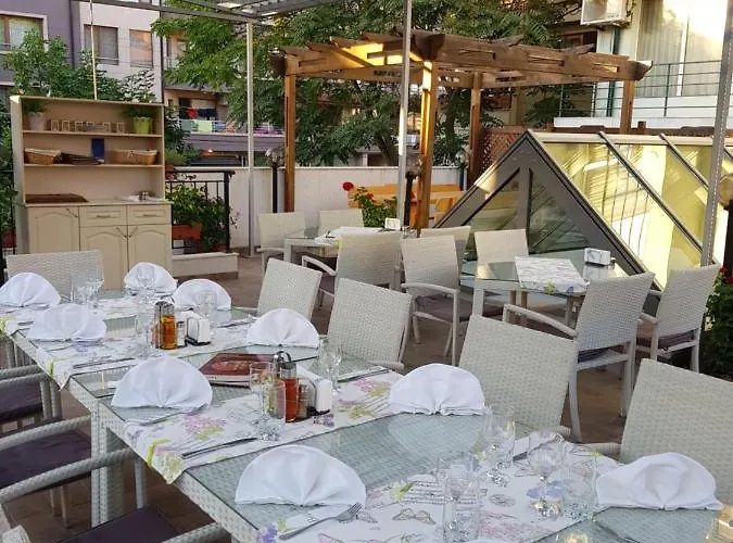 Mirana Family Hotel 3*