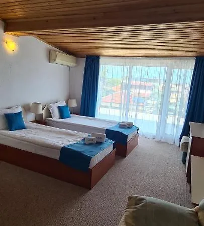 Mirana Family Μπουργκάς